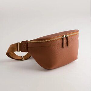 Kamrette  Versa Camera Crossbody - Tan